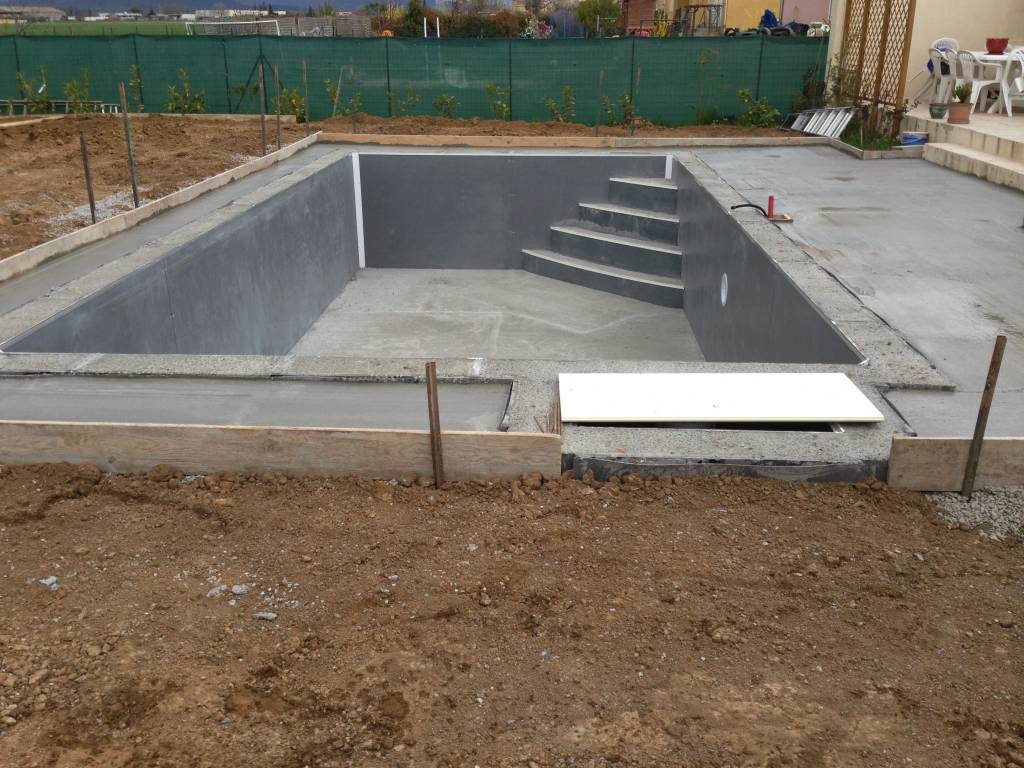 Création piscine béton dans la Drôme